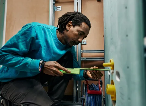 Anlagenmechaniker SHK beim Badumbau.