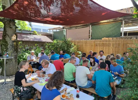 Die Mitarbeiter von Lassen bei einem Betriebs-Event.