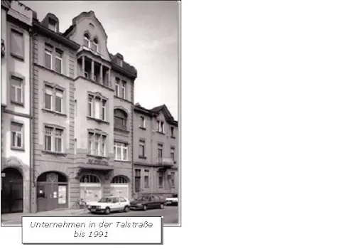 Schwarz-weiß-Aufnahme des alten Firmensitzes der Lassen GmbH in der Talstraße.