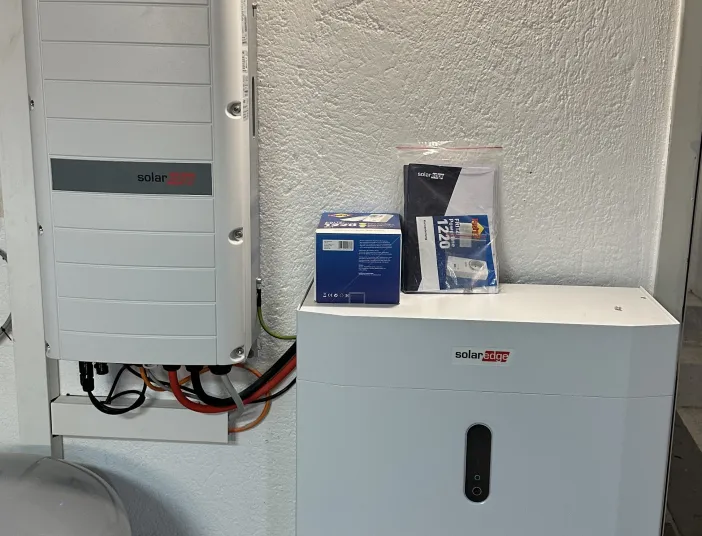 Wechselrichter mit Batteriespeicher.